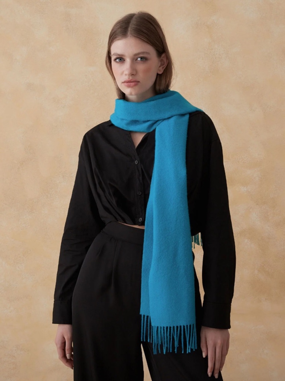 Bruestle Womens Aqua Blue Fringe Wool Scarf